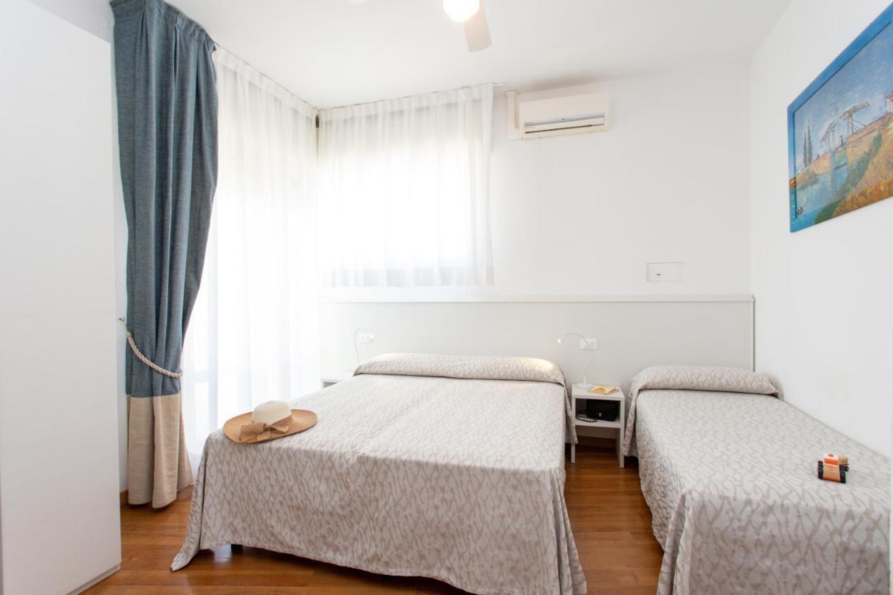 Hotel Telenia Лидо ди Йезоло Екстериор снимка