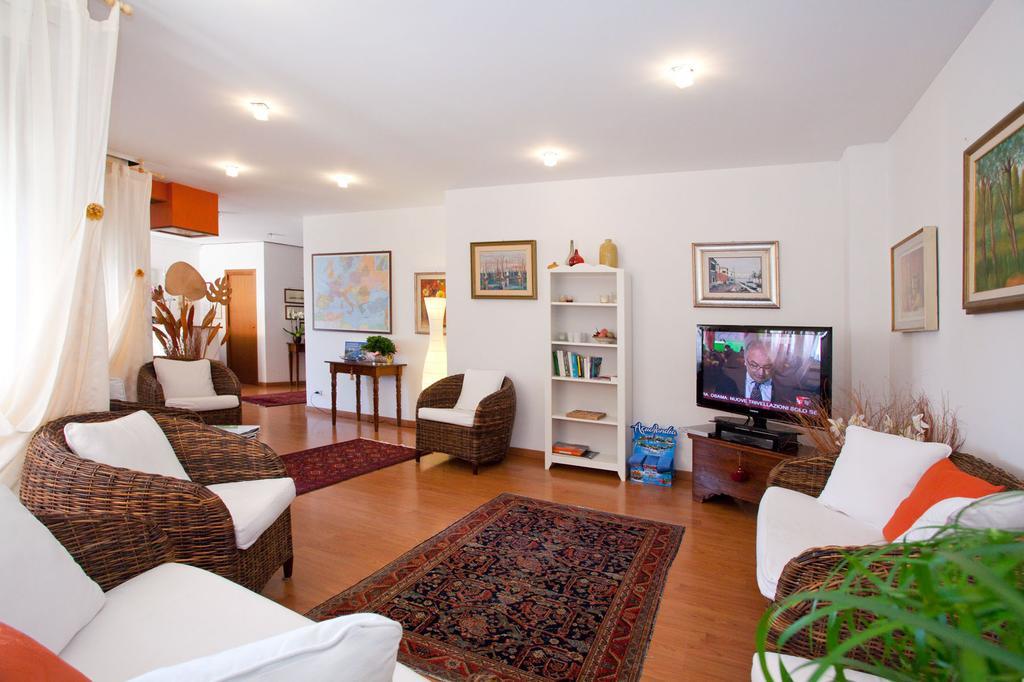 Hotel Telenia Лидо ди Йезоло Екстериор снимка