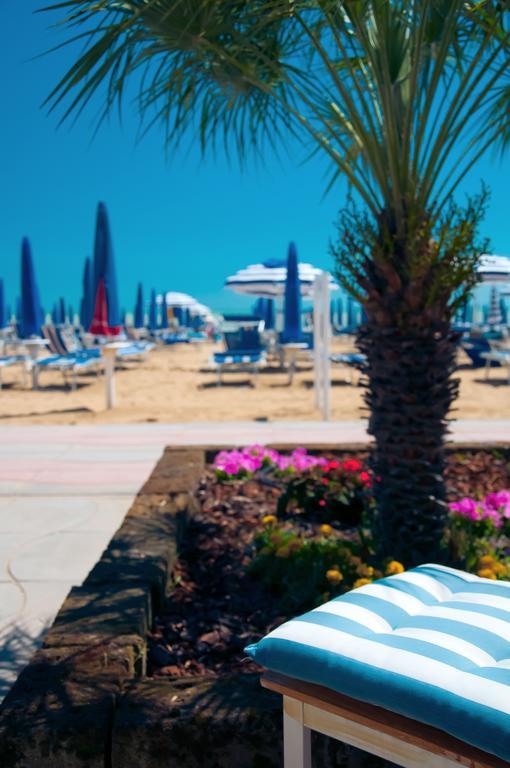 Hotel Telenia Лидо ди Йезоло Екстериор снимка