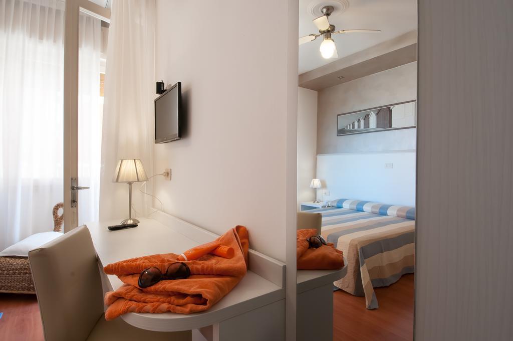 Hotel Telenia Лидо ди Йезоло Екстериор снимка