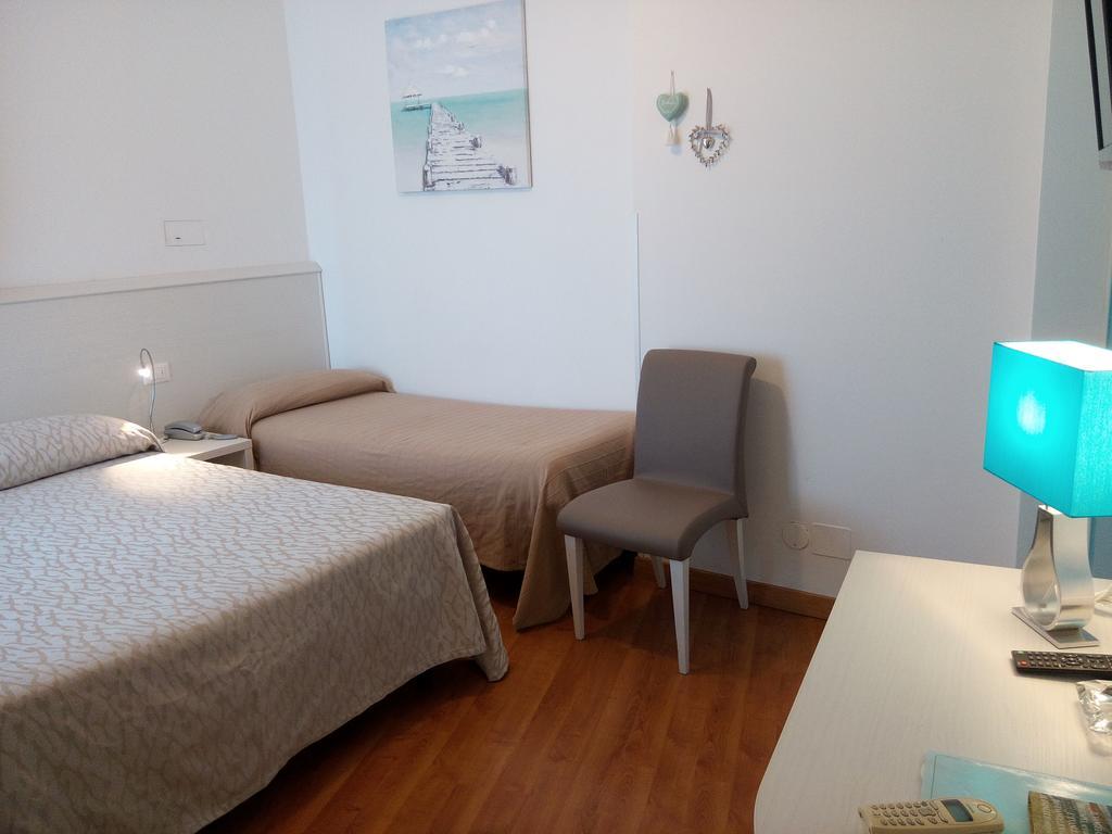 Hotel Telenia Лидо ди Йезоло Екстериор снимка