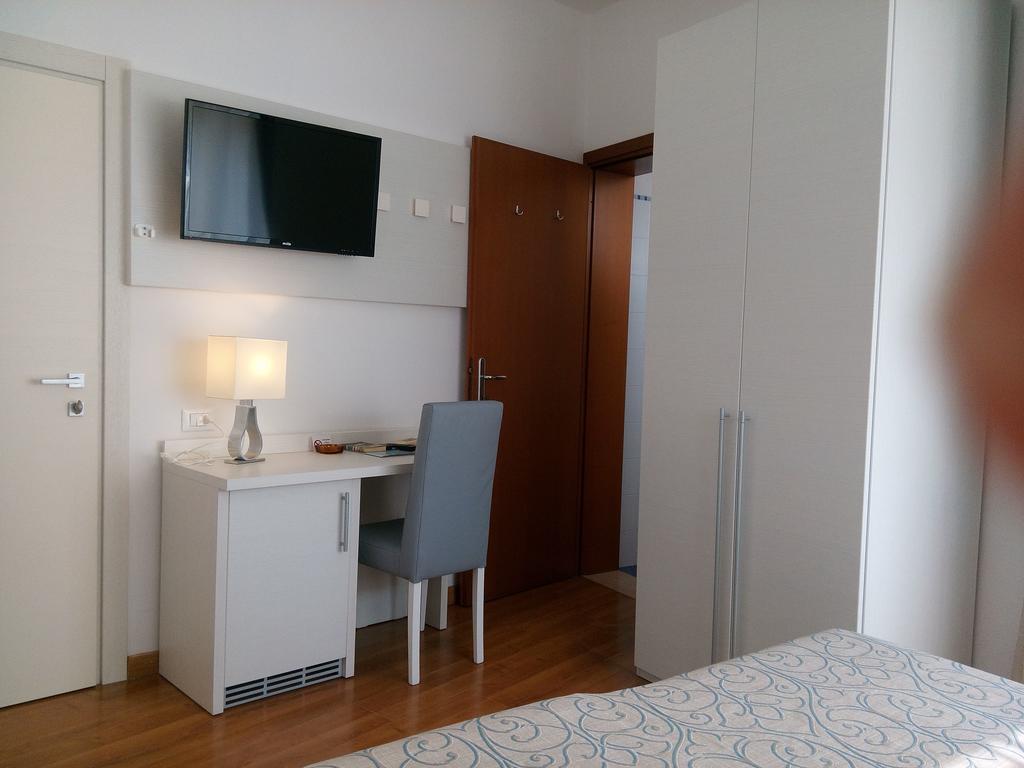 Hotel Telenia Лидо ди Йезоло Екстериор снимка
