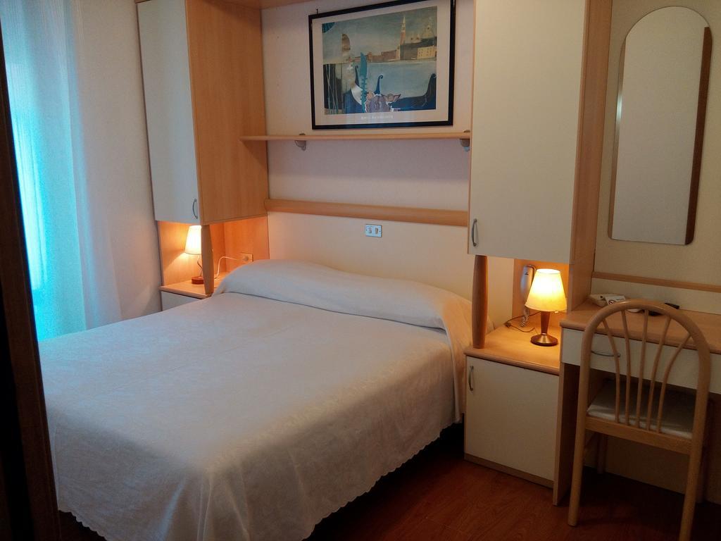Hotel Telenia Лидо ди Йезоло Екстериор снимка