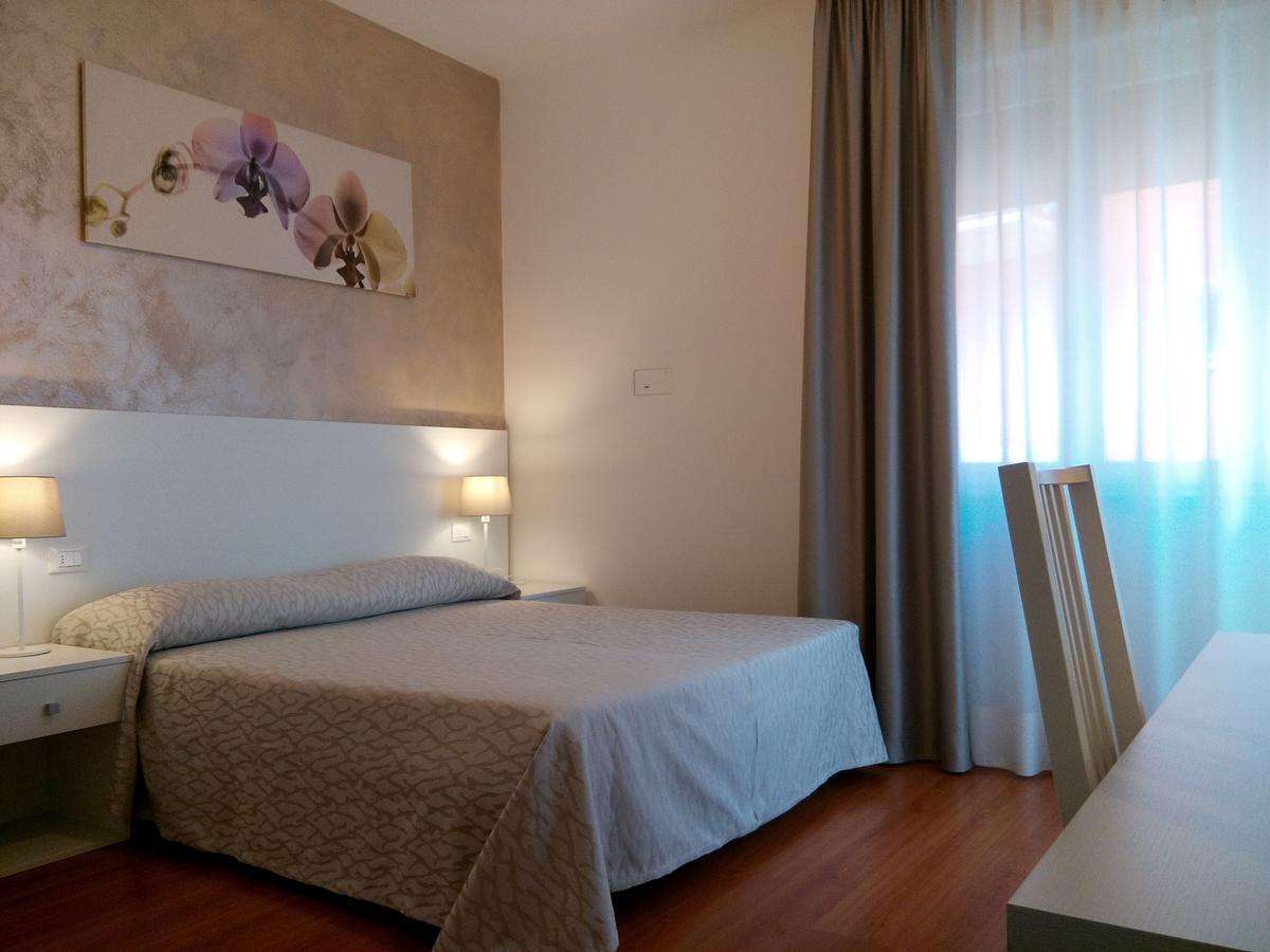 Hotel Telenia Лидо ди Йезоло Екстериор снимка